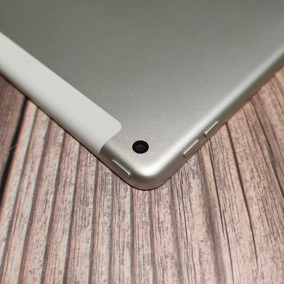 iPad 第8世代 32GB シルバー SIMフリー 超美品 バッテリー96%