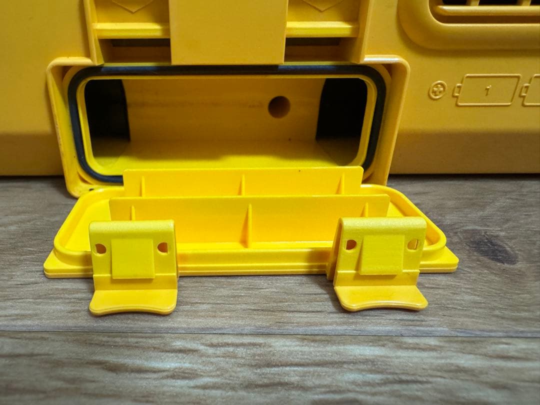 SONY ソニー CFS-V75（1984年発売　防滴SPORTSシリーズ）