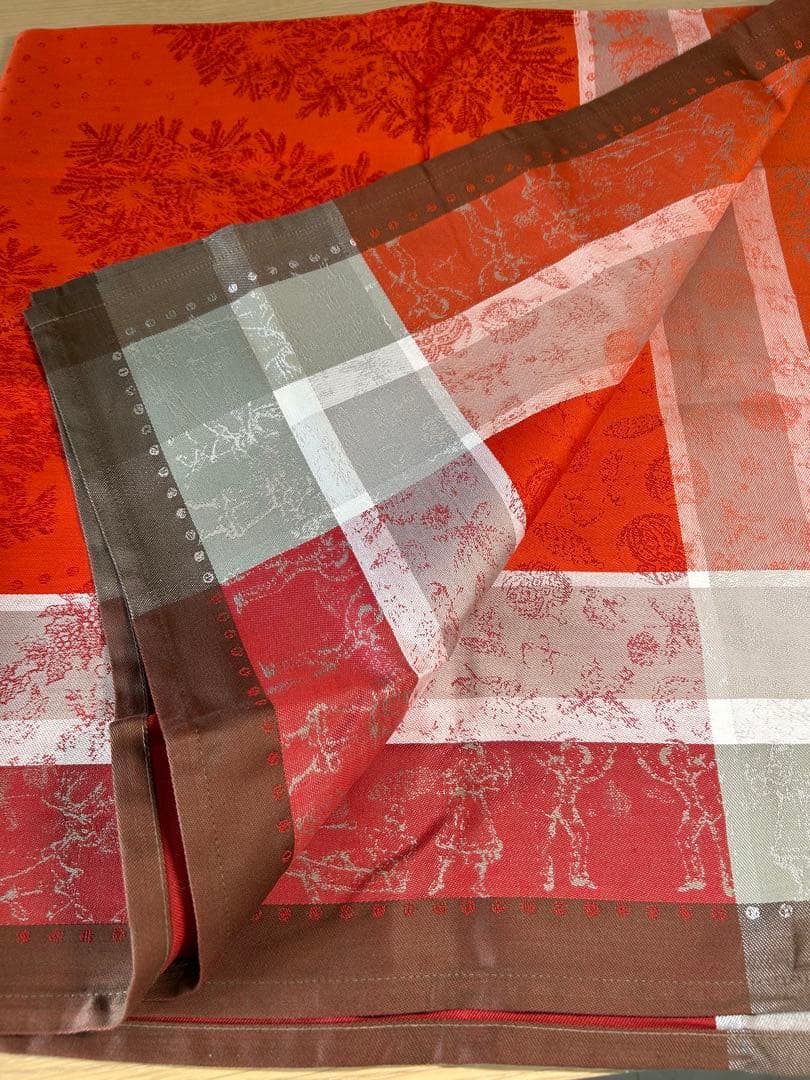 Garnier Thiebaut 雪の結晶模様 テーブルクロス