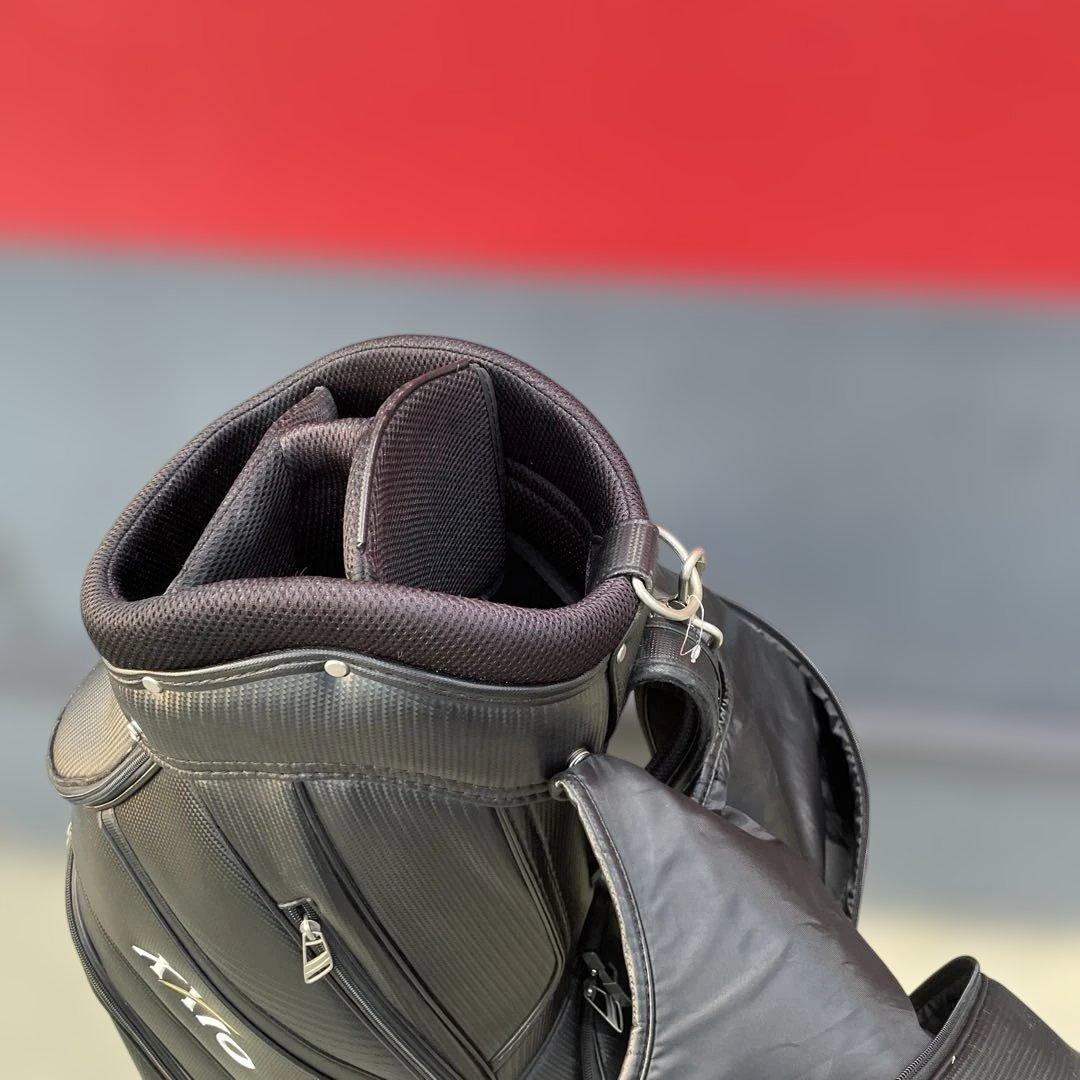 XXIO ゼクシオ ブラック カ−ボン調 キャディバッグ