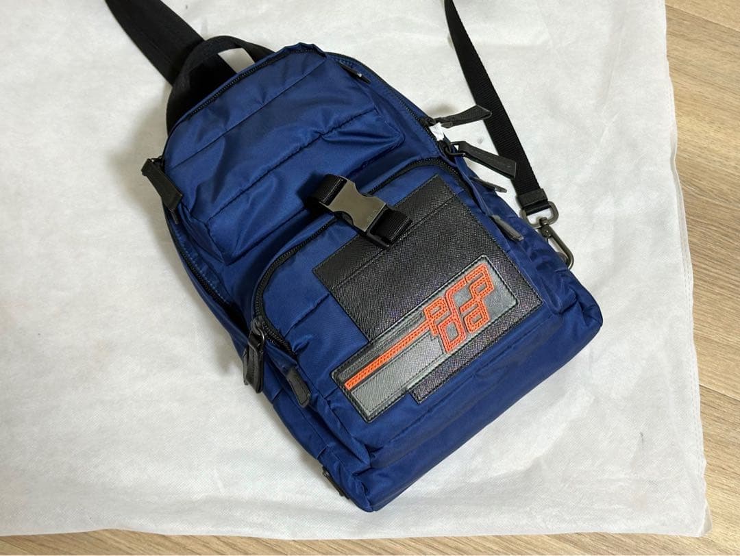 ■新品未使用■プラダ ボディバッグ バムバッグ 2VZ013 ショルダーバッグ