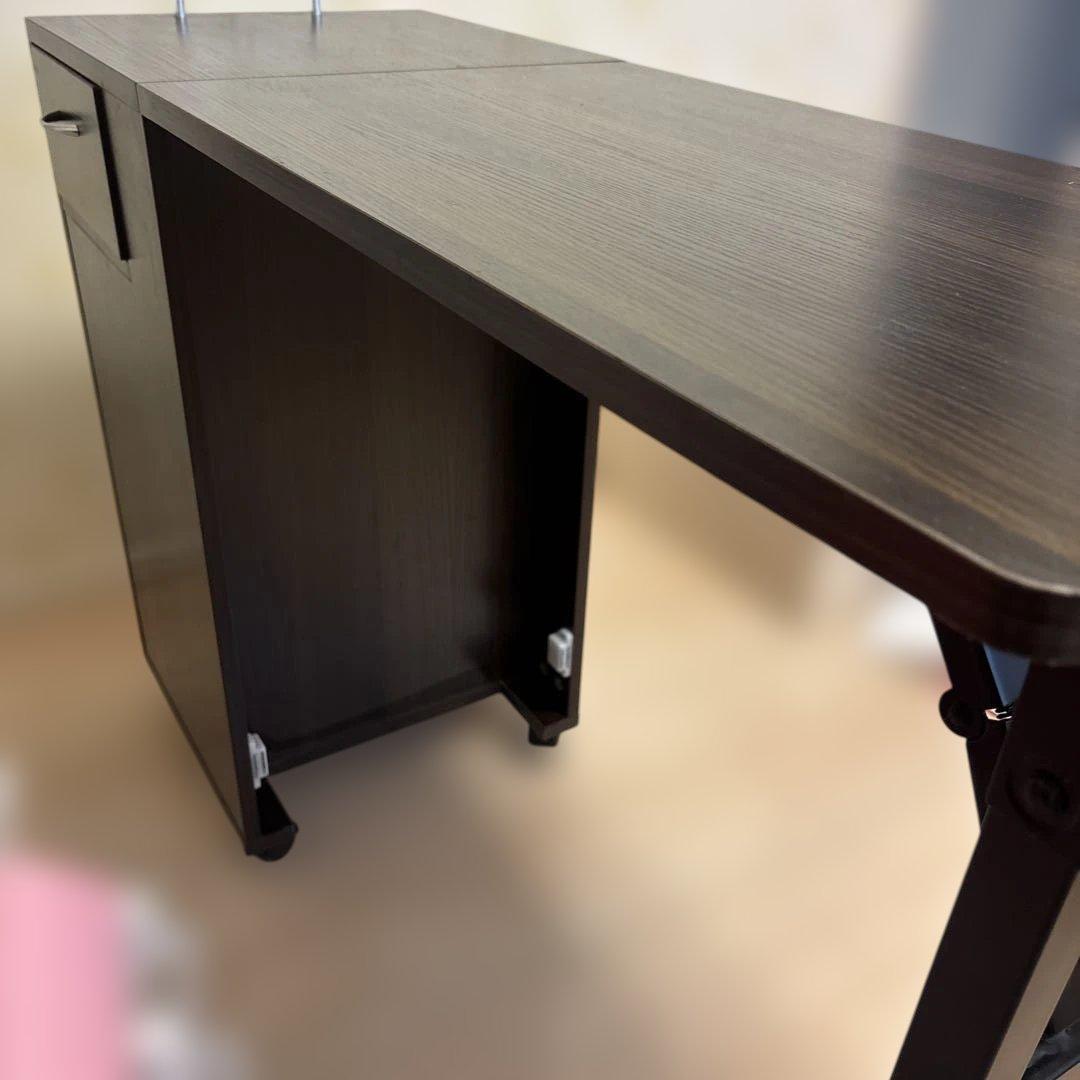 エトゥベラ 折りたたみ ネイルテーブル