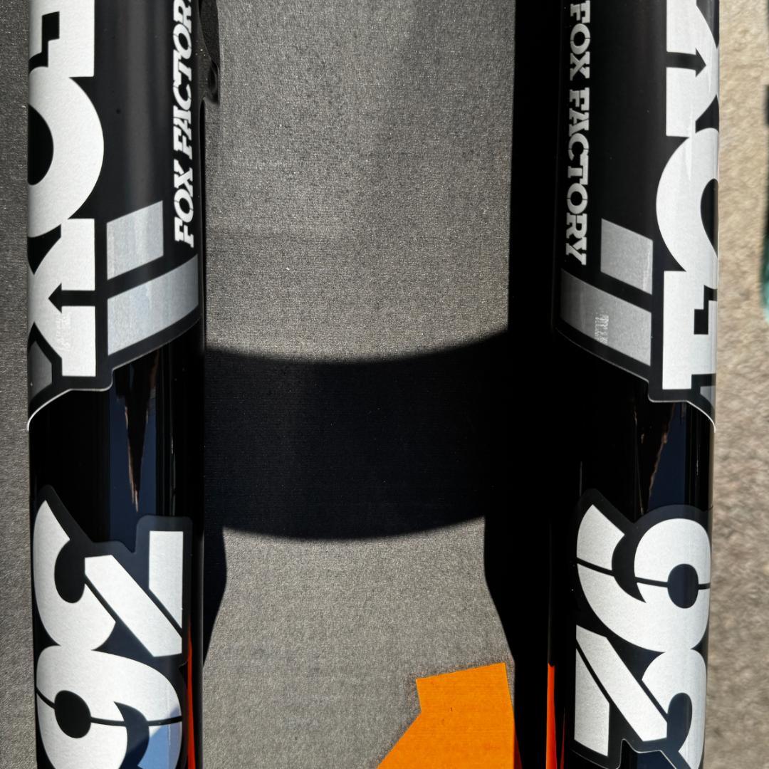 パーツ FOX FACTORY 36 FLOAT 29 160MM GRIP 2