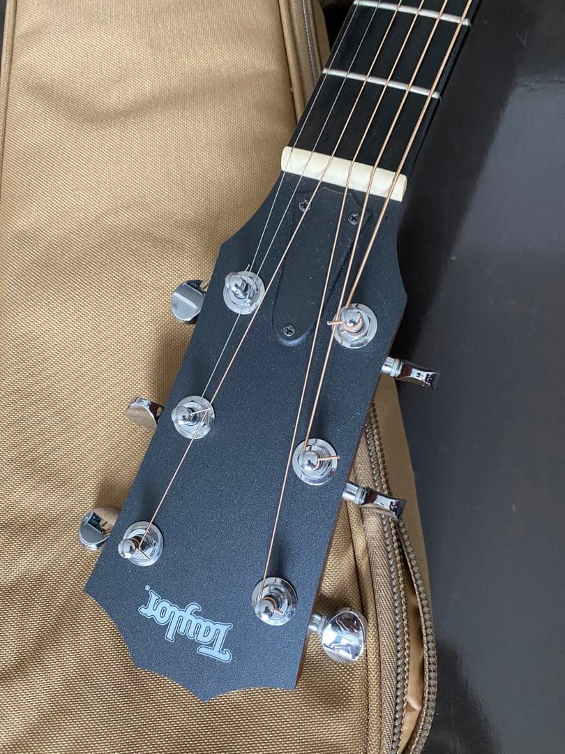 アコースティックギター　taylor