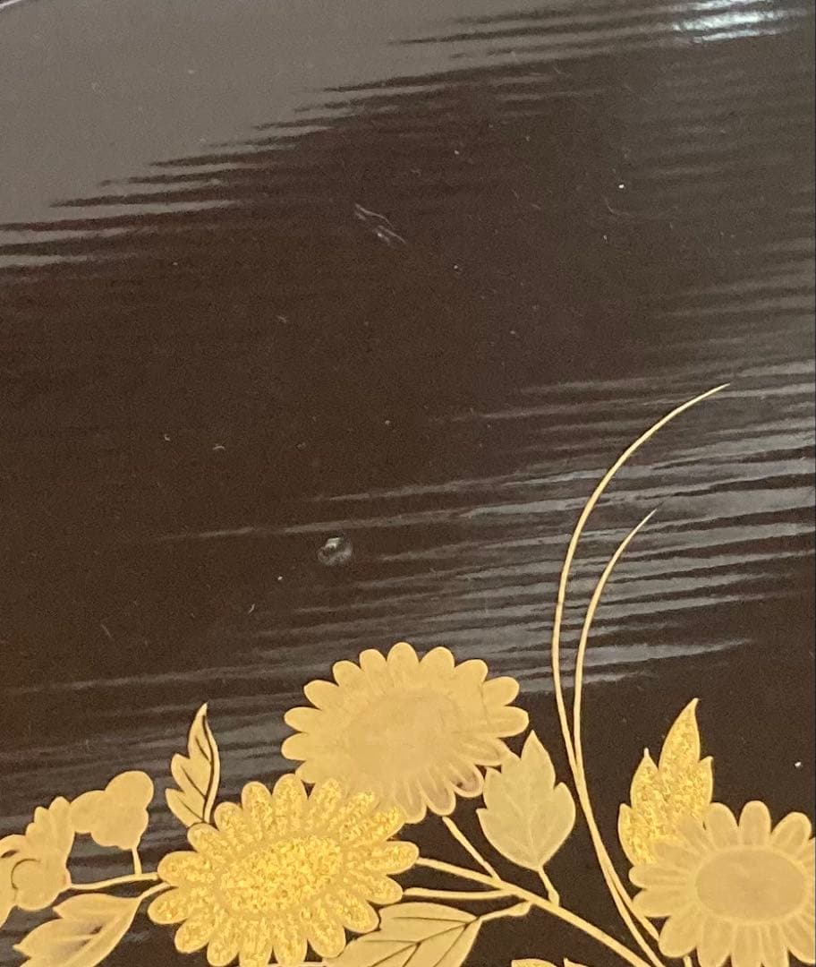 B541b 黒漆塗「三足秋草図菓子盆」桐箱付　作者不詳　時代不祥　時代物