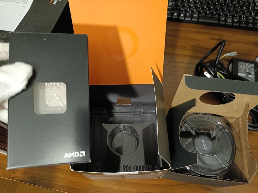 Ryzen 7 8700G, PC完成品, DeskMini X600