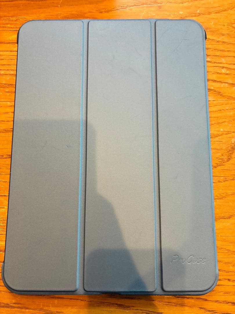 無印Apple iPad (A16) 128GB ブルー　カバー付