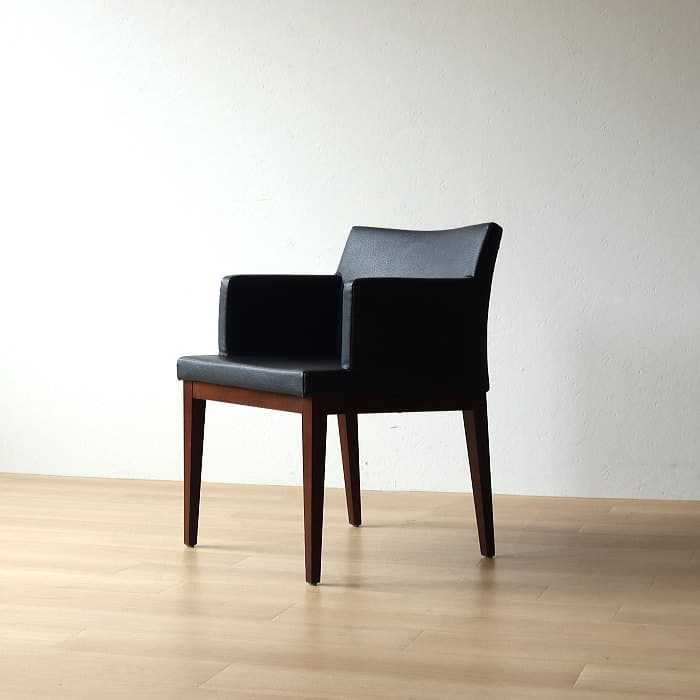 QUON アームチェア ラウンジチェア 肘付イス 木製①