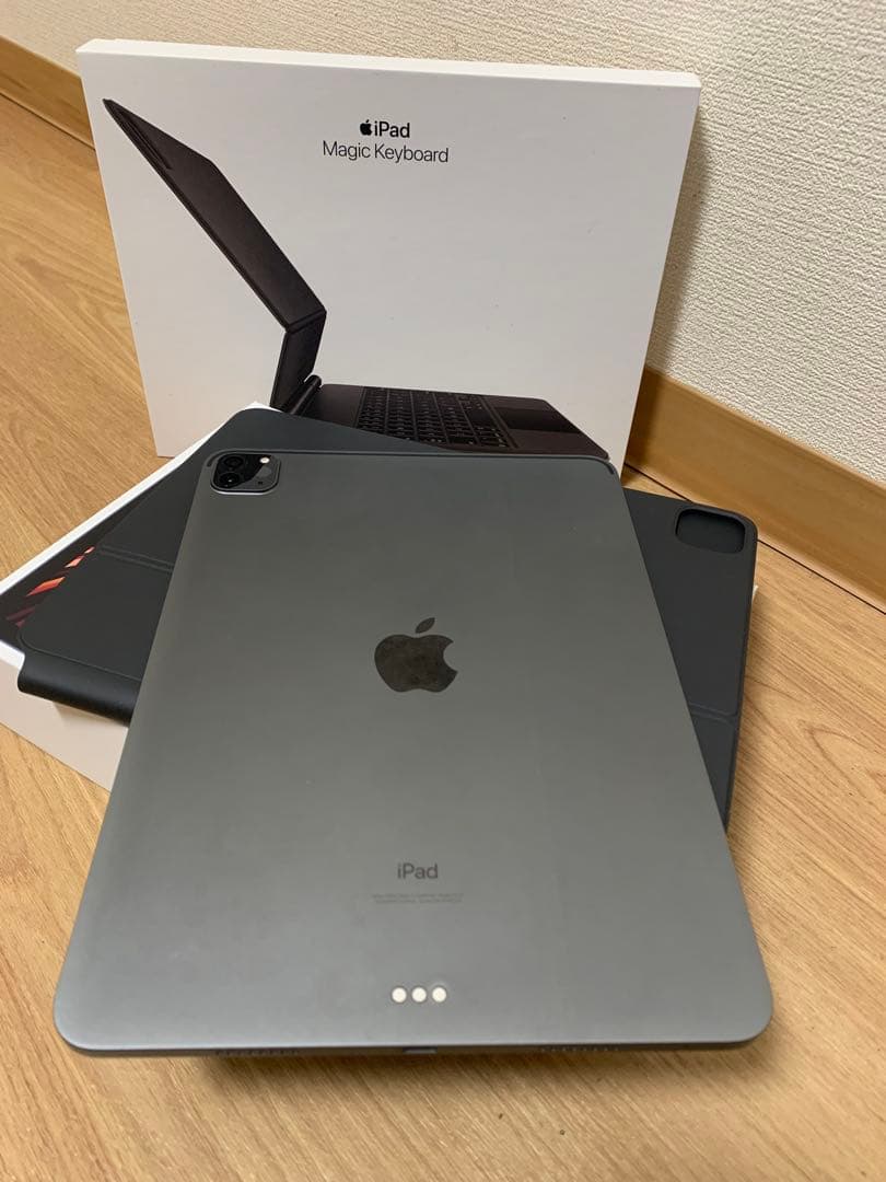 iPad Pro 11インチ 第3世代（Apple純正キーボード付き）