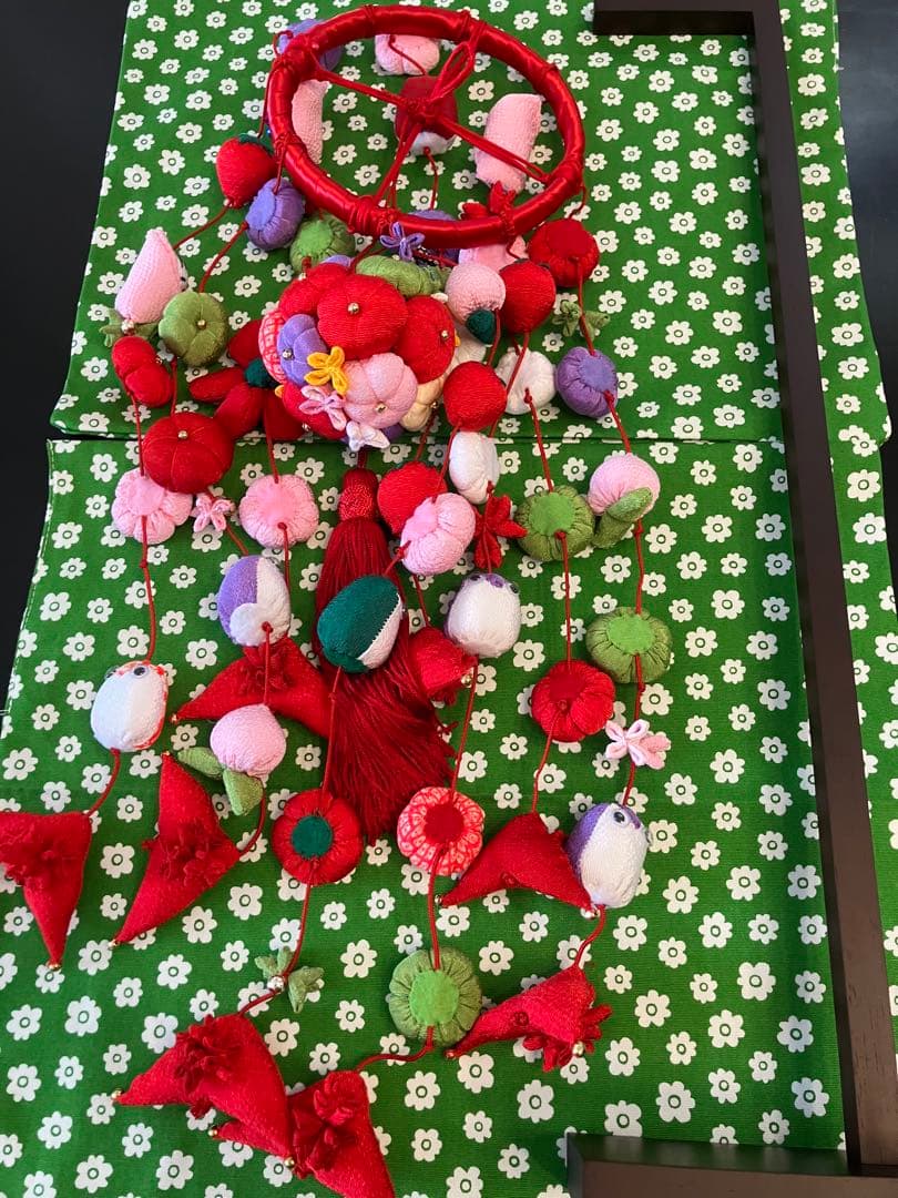 雛祭り 吊るし飾り 可愛い　ハンドメイド　新品　スタンド付き　高さは５５センチ