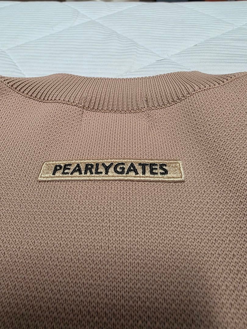 新品タグ付きPEARLY GATES レオパード柄ニット４