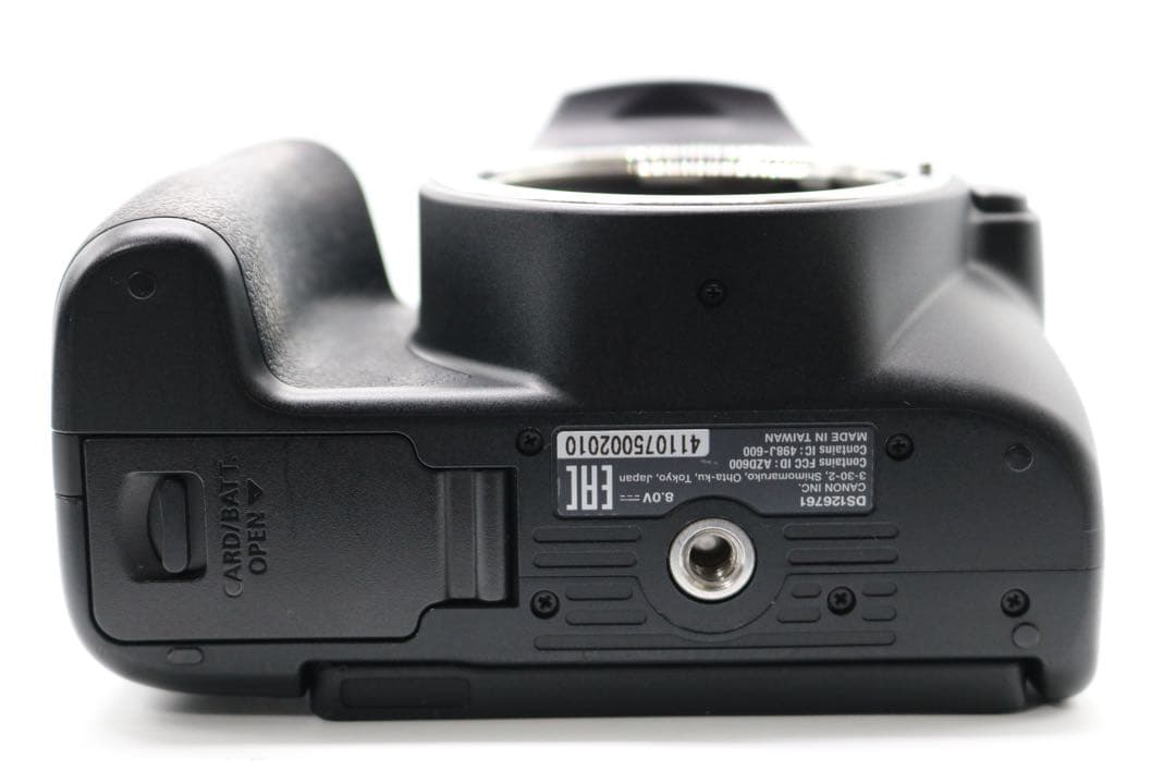 超美品 【Canon EOS Kiss X10 トリプルレンズセット】 安心保証