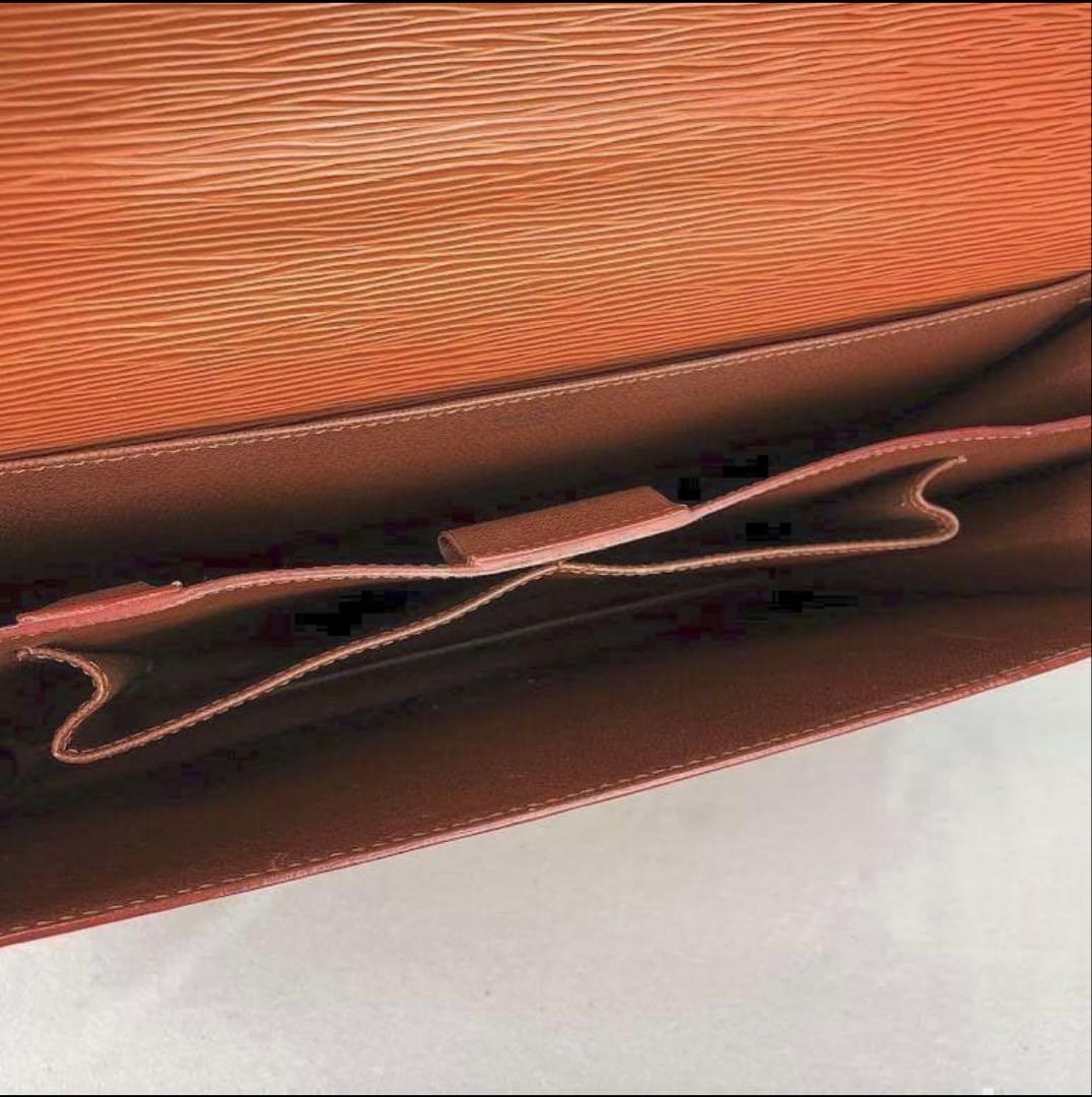 ■ルイ ヴィトン■ エピ セルヴィエット・アンバサダー ビジネスバック