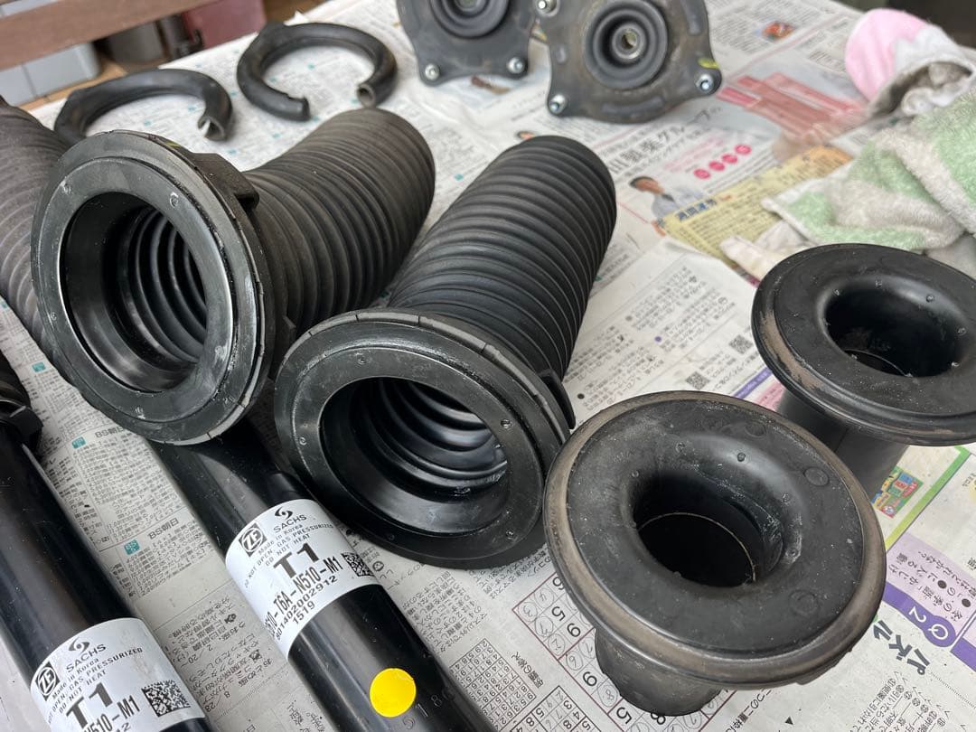 オデッセイRC4 KYB NEW SR MC (フロント) リヤは純正