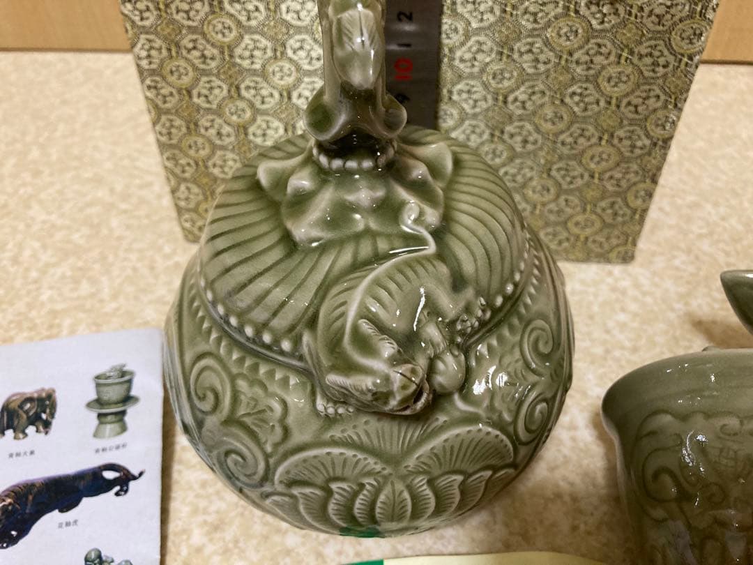 中国宋代耀州窯  倒流壶￼  陽刻花紋  古美術品