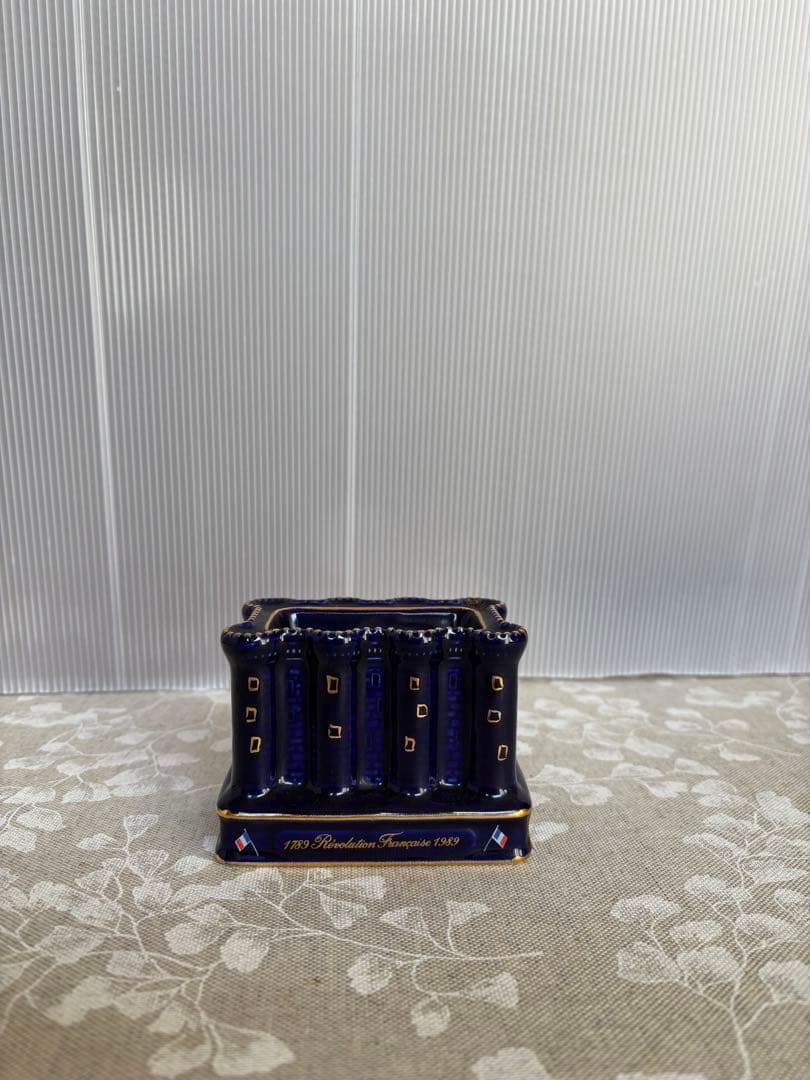 バスティーユデザインネイビーブルー　古酒