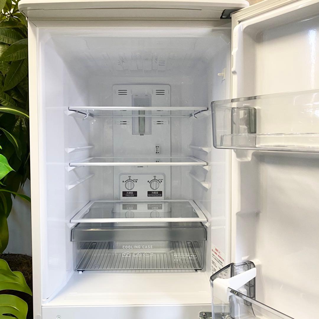 一人暮らし自炊派さんにも使いやすくておすすめ！シンプルがオシャレ♪冷蔵庫146L