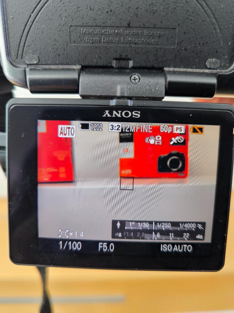 ソニー　α６５カメラセット（18－250㎜レンズ付き）