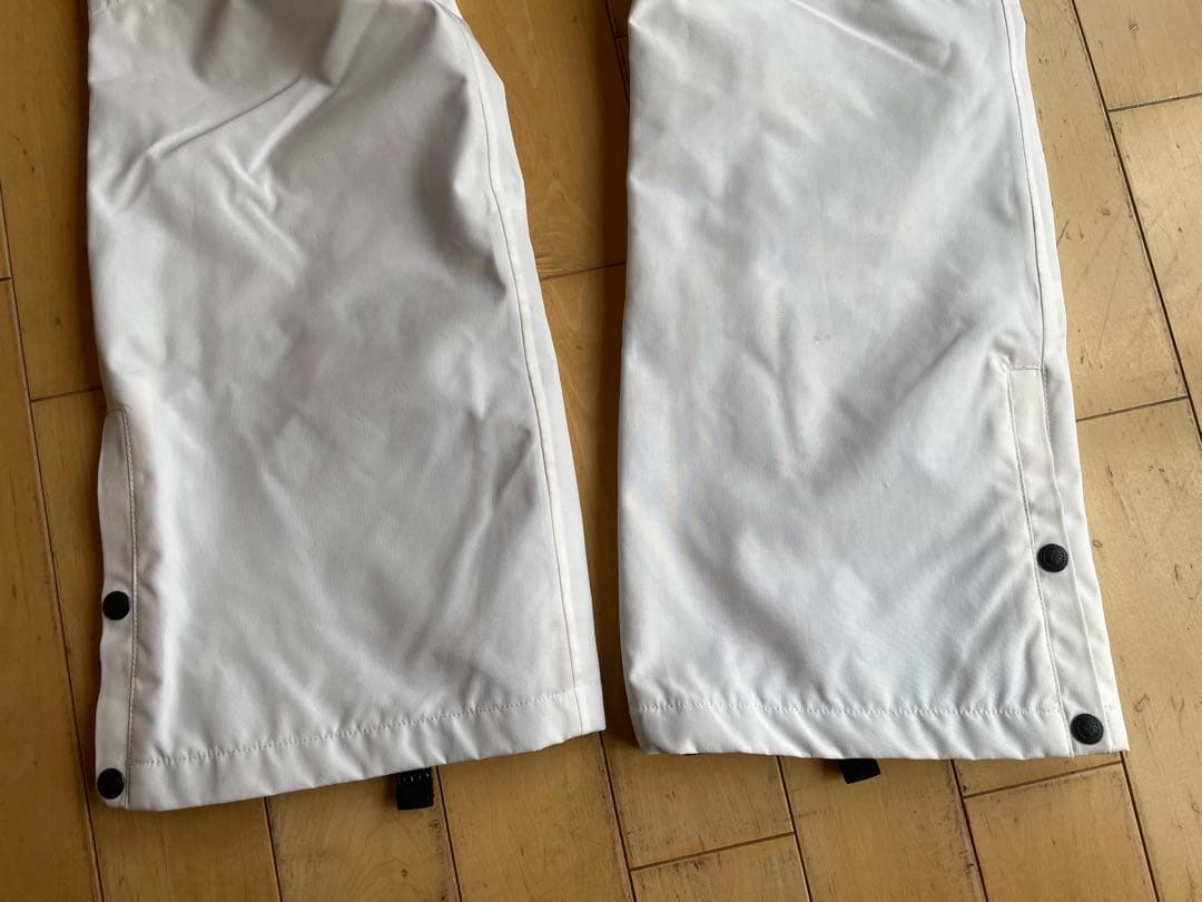 スノーボードジャケット＆パンツと花柄トップスセット 3日間限定お値下げします！