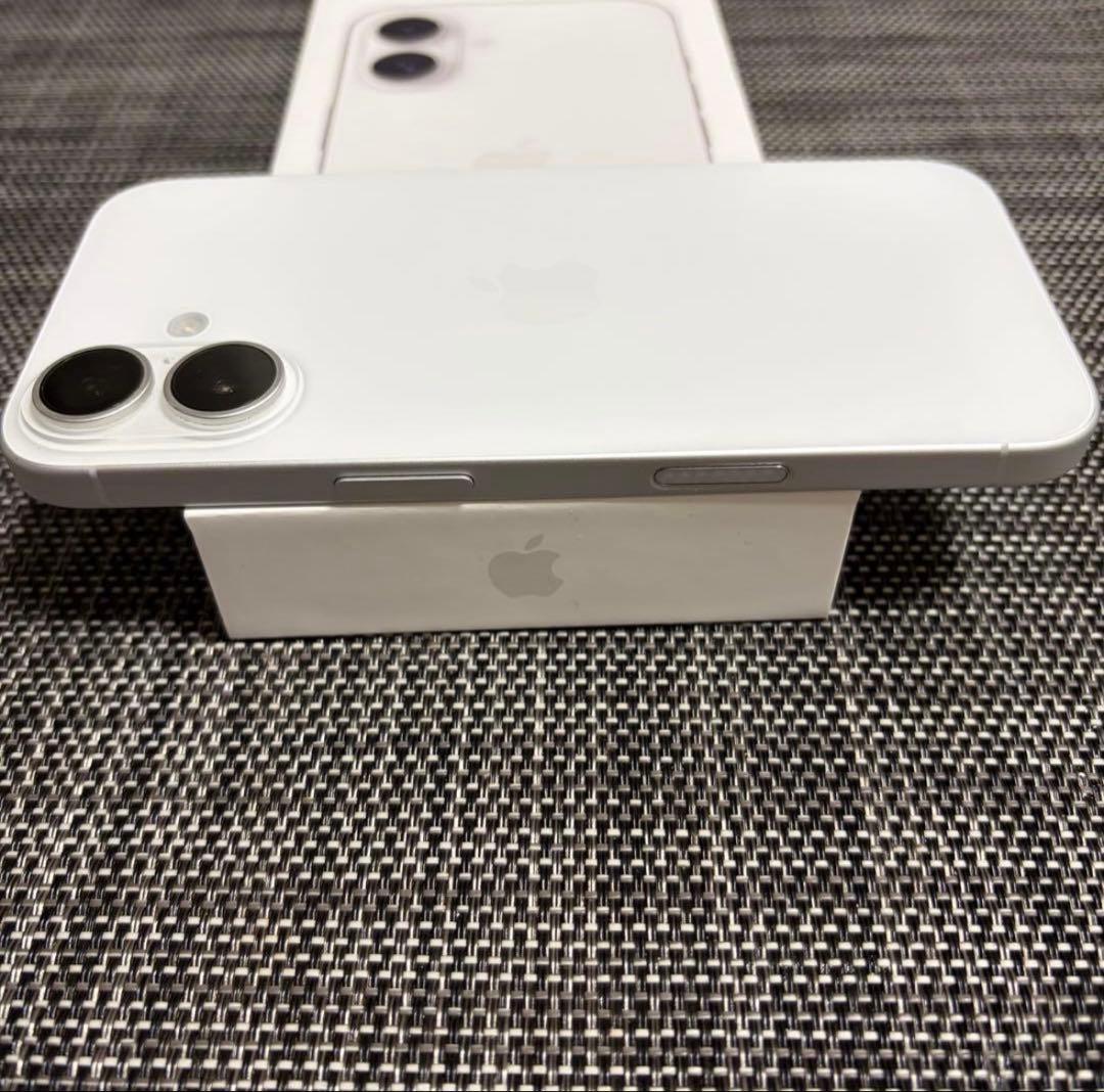 ✅✨ほぼ未使用✨ 充電0回 iPhone16 256GB❣️100% 白　ホワイト