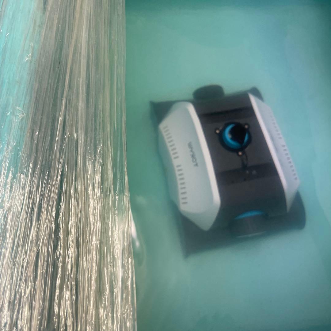 プール清掃ロボット　COTTY