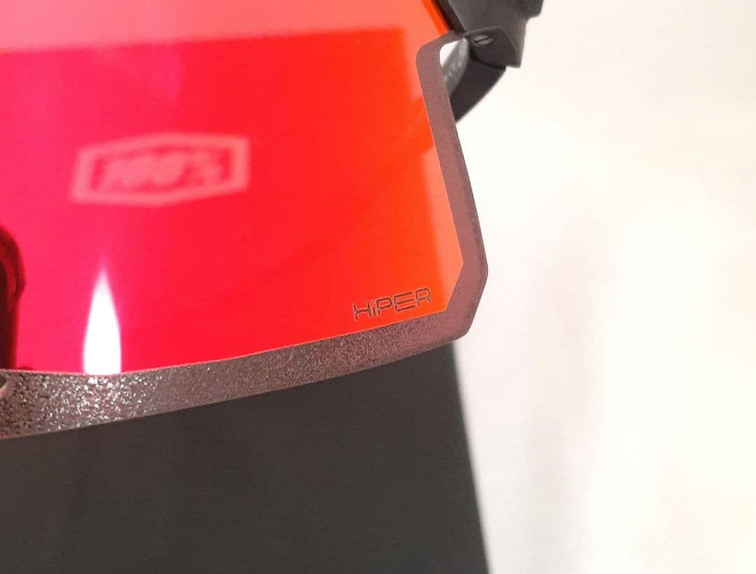 100% Hypercraft ブラック レッド ワンハンドレッド サングラス