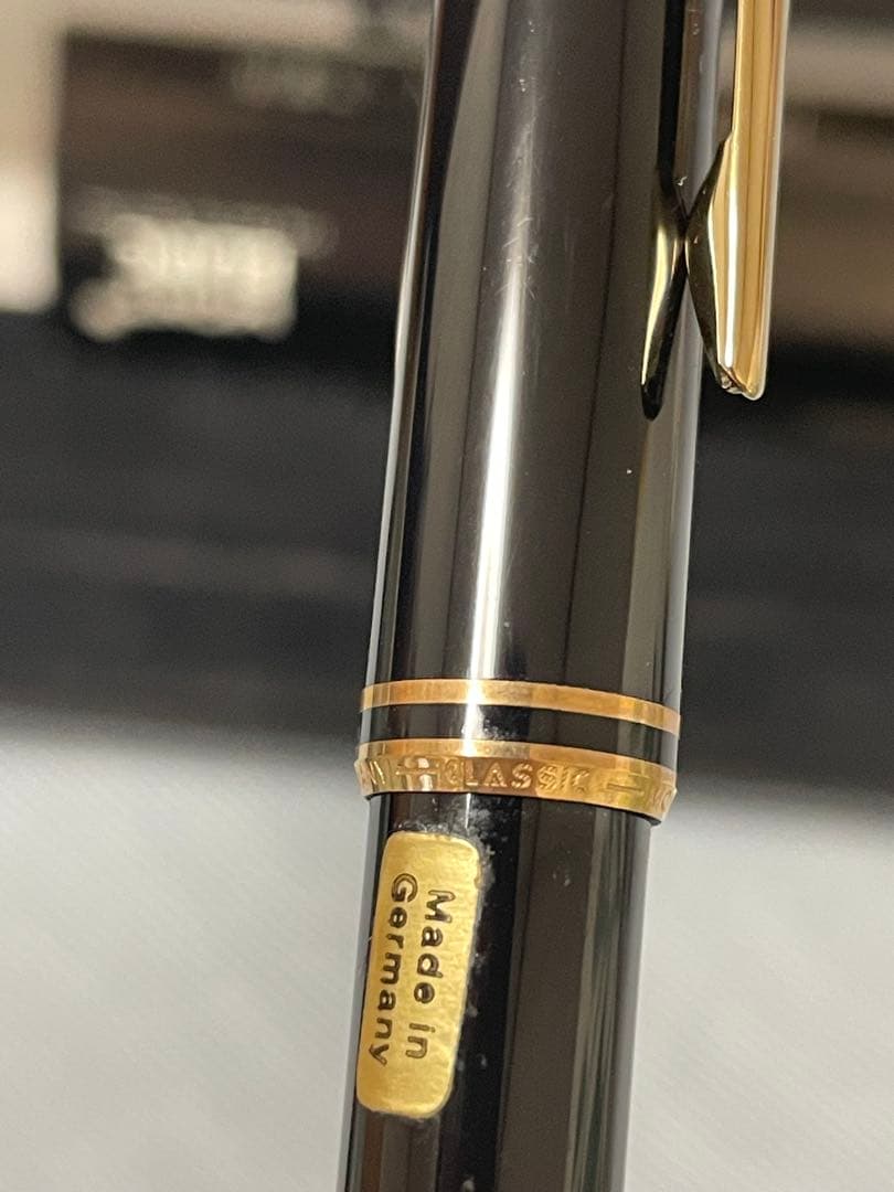 MONT BLANC ブラックボールペン本体 専用ケース付き