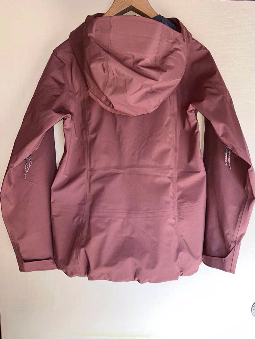 patagonia GORE-TEX ウィメンズ　アントラックドジャケット　新品