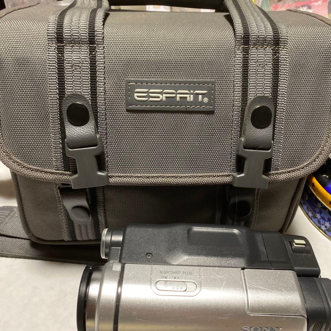 SONY VideoHi8Handycam CCD-TRV126 ①