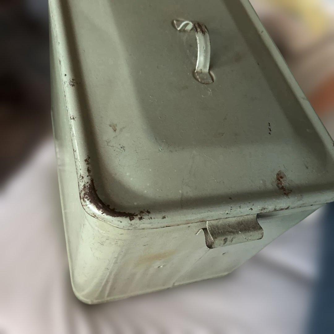 ⭐︎グリーンのアンティーク BREAD缶⭐︎