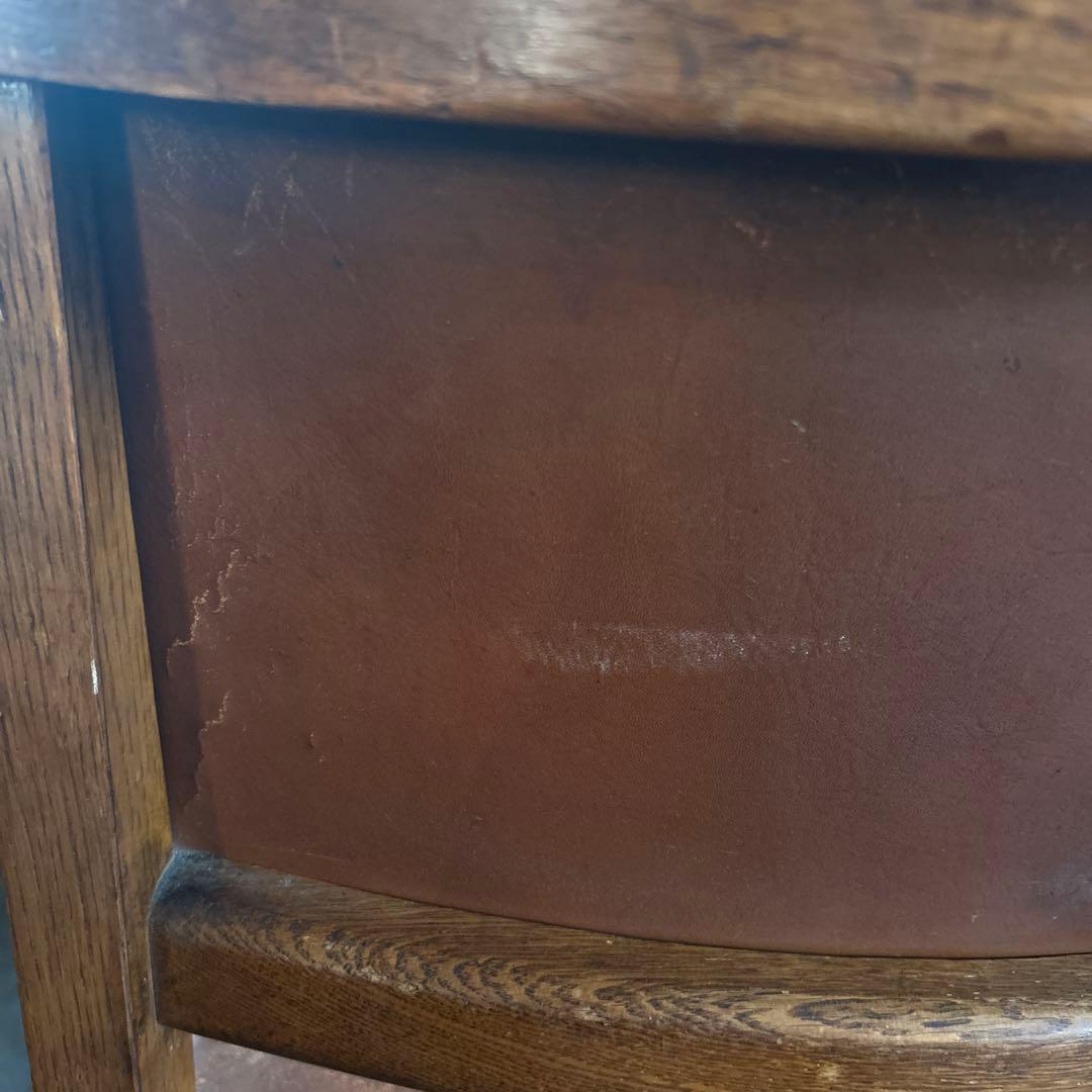 イギリス　アンティーク　チェスターフィールド　チェア　革張り　椅子