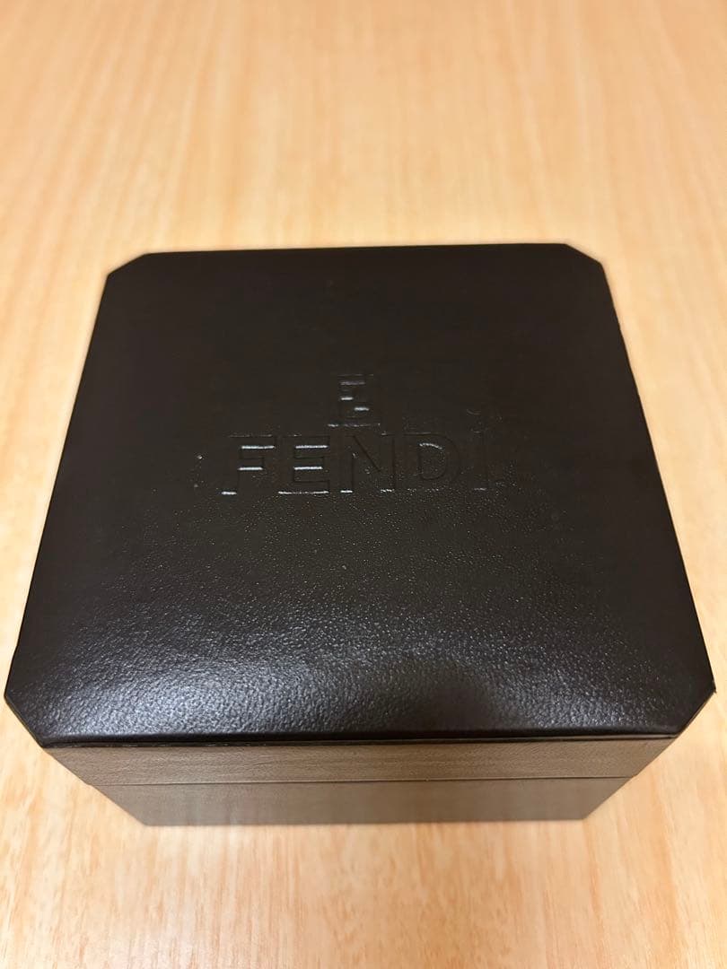 FENDI レディース FF柄ベルト ホワイト オロロジ