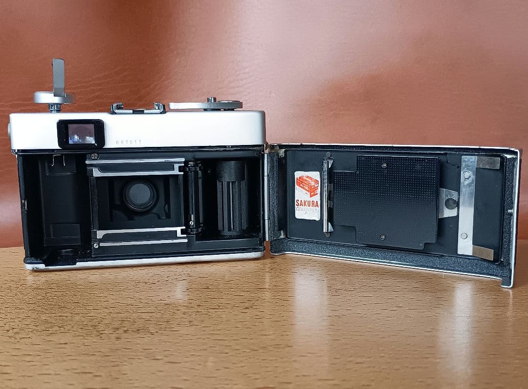 フィルムカメラ【調整、完動品】コニカC35 芦田愛菜