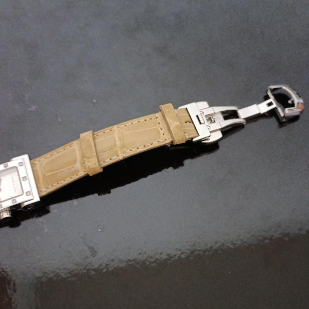 CARRERA Y CARRERA レディース　12Pダイヤ装飾腕時計