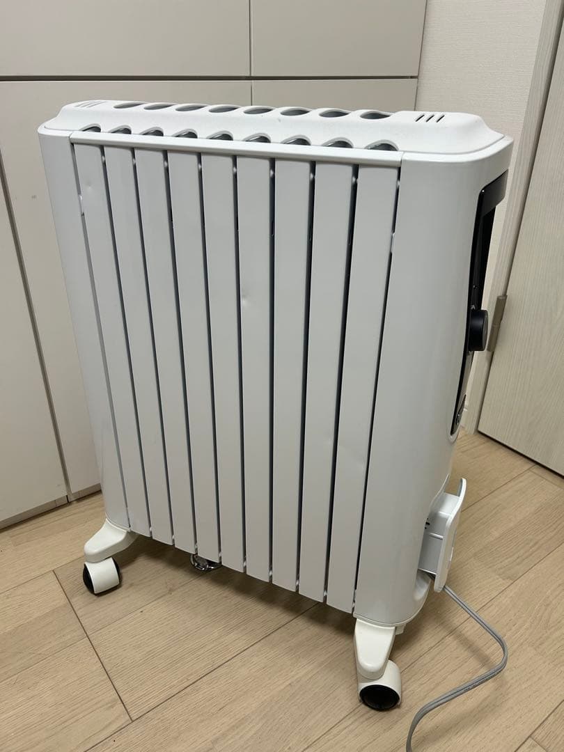 DeLonghiデロンギ オイルヒーター RHJ65L0915 キャスター付き