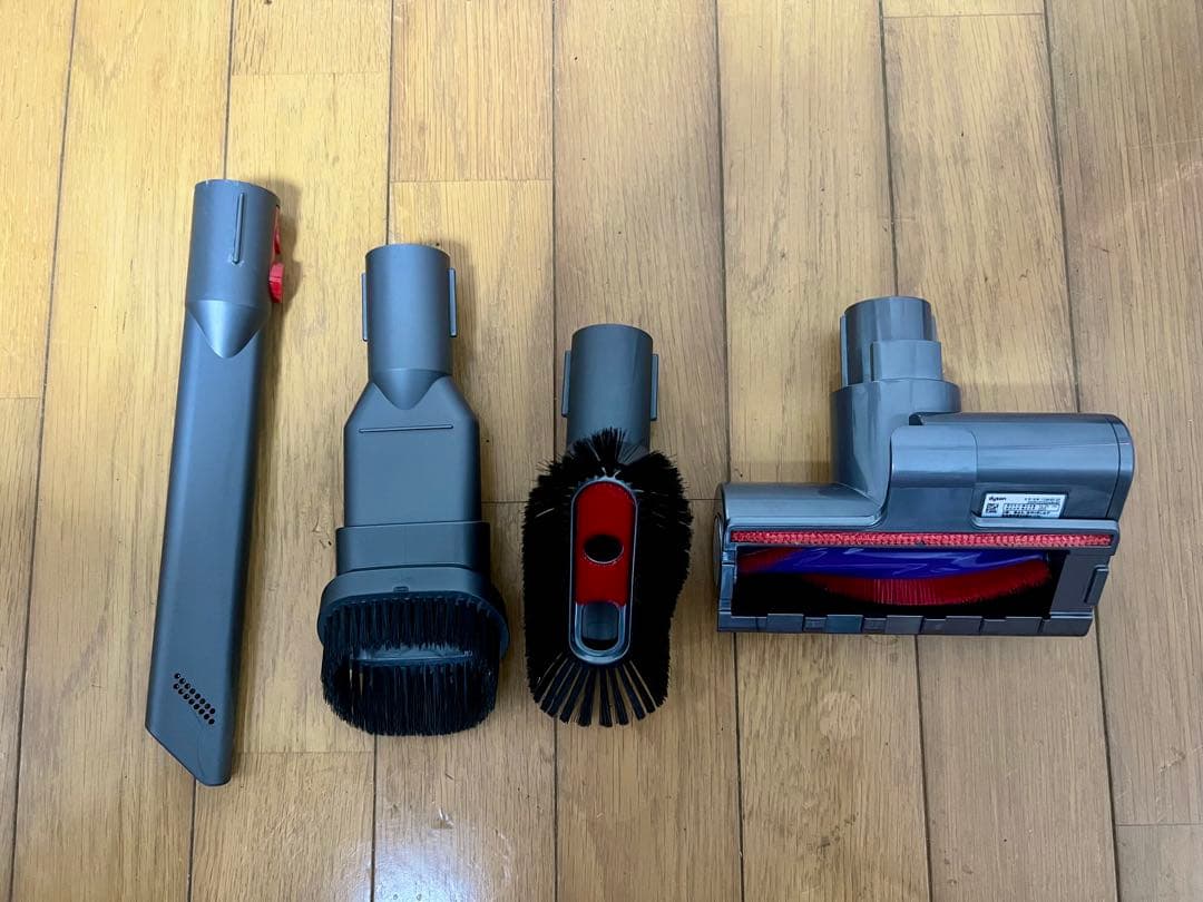 【美品】Dyson ダイソン　V10 fluffy SV12 スタンドセット