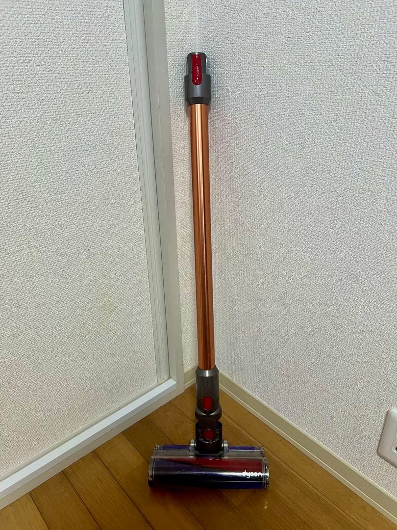 【美品】Dyson ダイソン　V10 fluffy SV12 スタンドセット