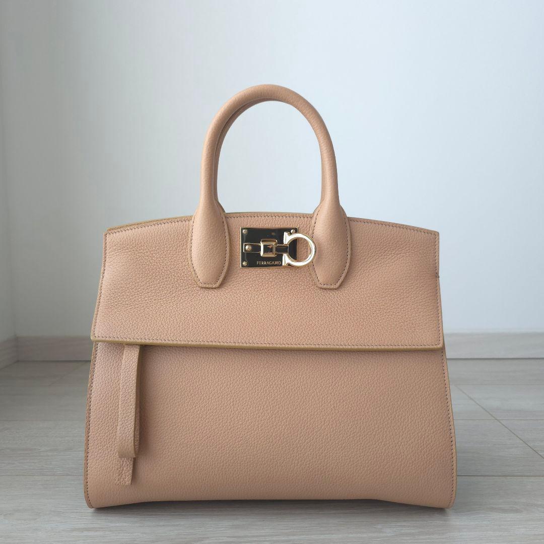 極美品【フェラガモ】スタジオ　ソフト　カラーブロック　2way ハンドバッグ