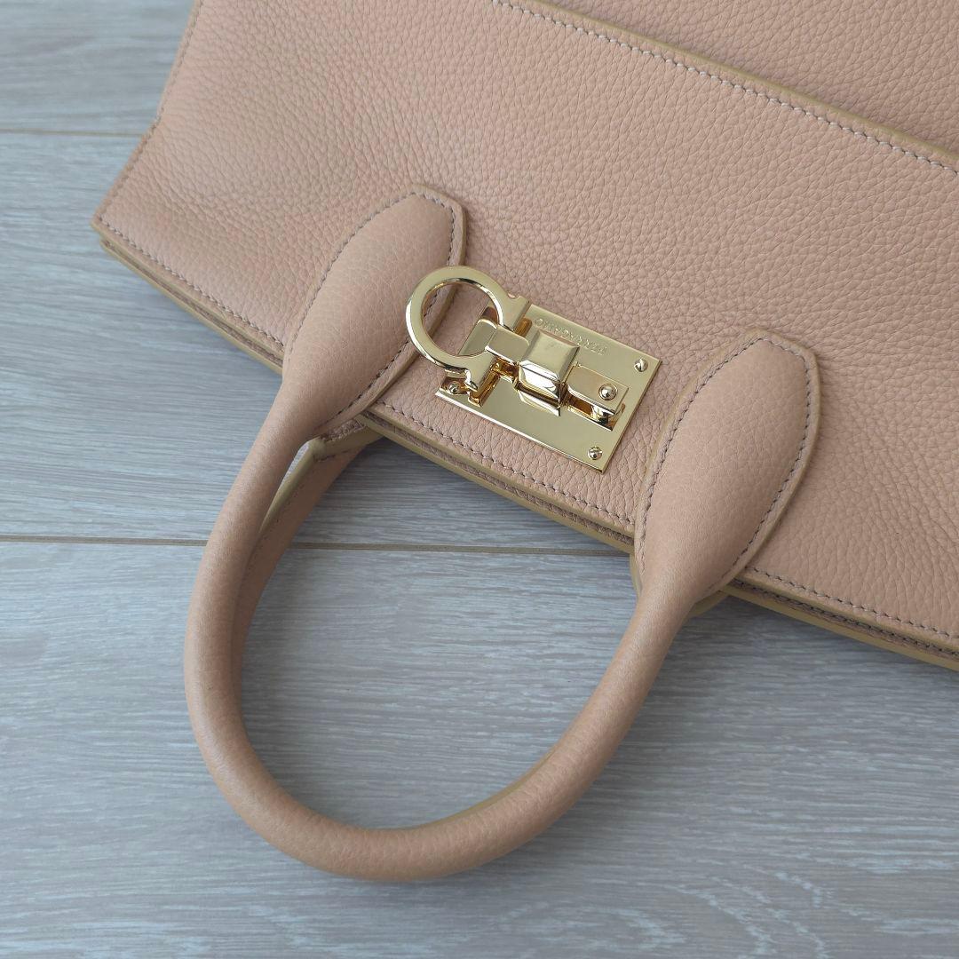 極美品【フェラガモ】スタジオ　ソフト　カラーブロック　2way ハンドバッグ