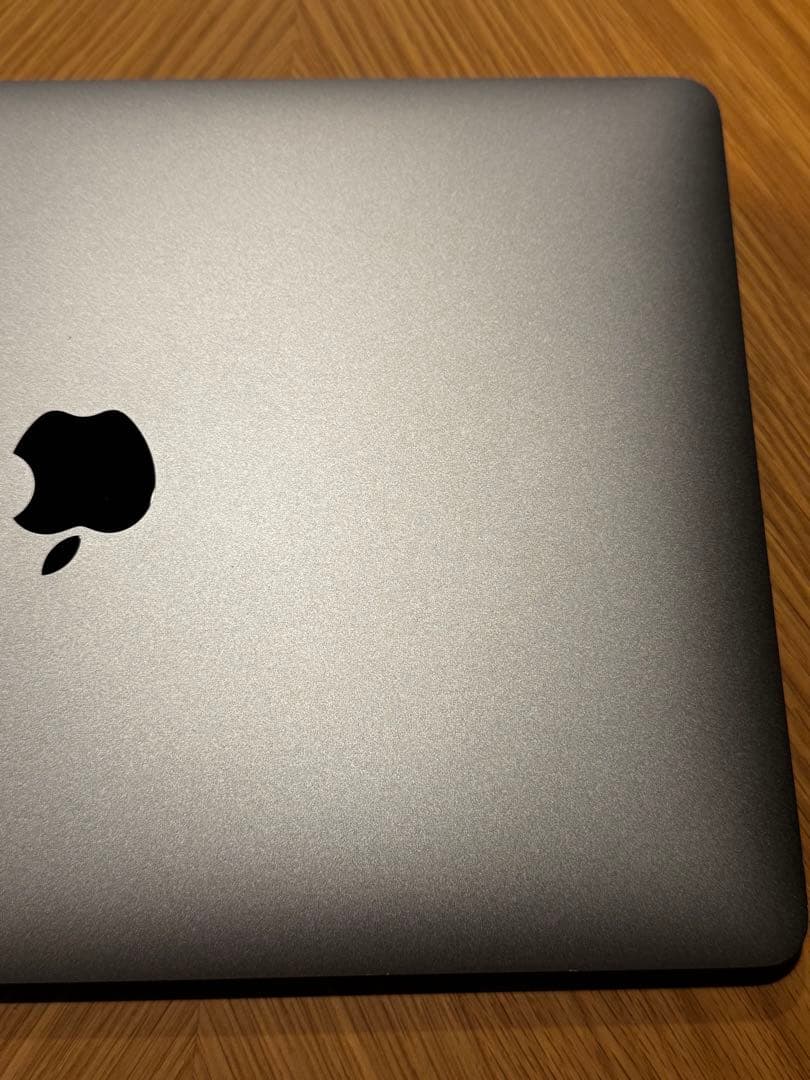 【美品】Apple MacBook Air (M1, 8GB) スペースグレー