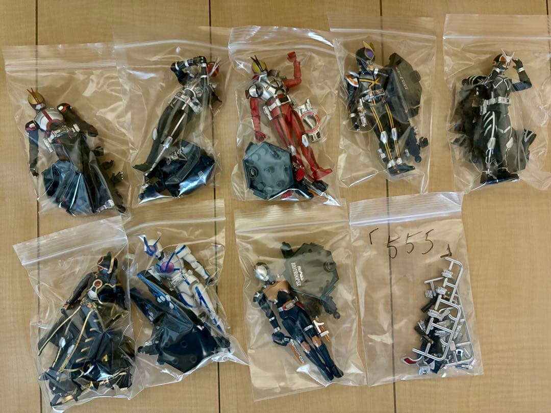 【ジャンク品扱い】装動& SO-DO CHRONICLE 約60体まとめ売り