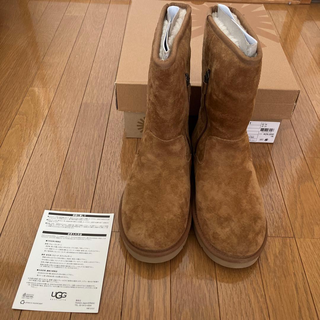 新品未使用！UGG W PIERCEムートンブーツ 23cmベージュ