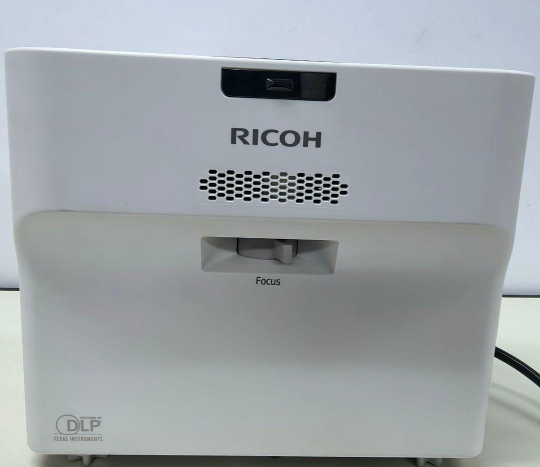 RICOH 超単焦点　プロジェクタ　PJ WX4152N　ランプ時間2042H