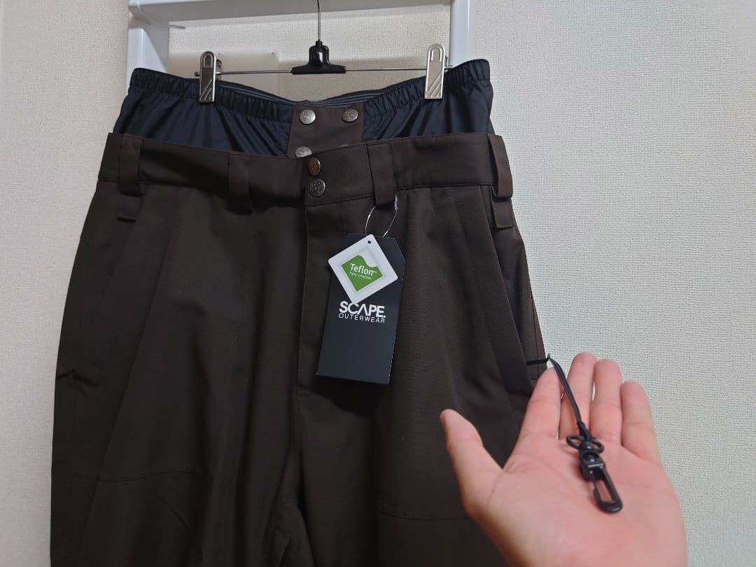 新品未使用　SCAPE M ダークブラウン スノーボードウェア