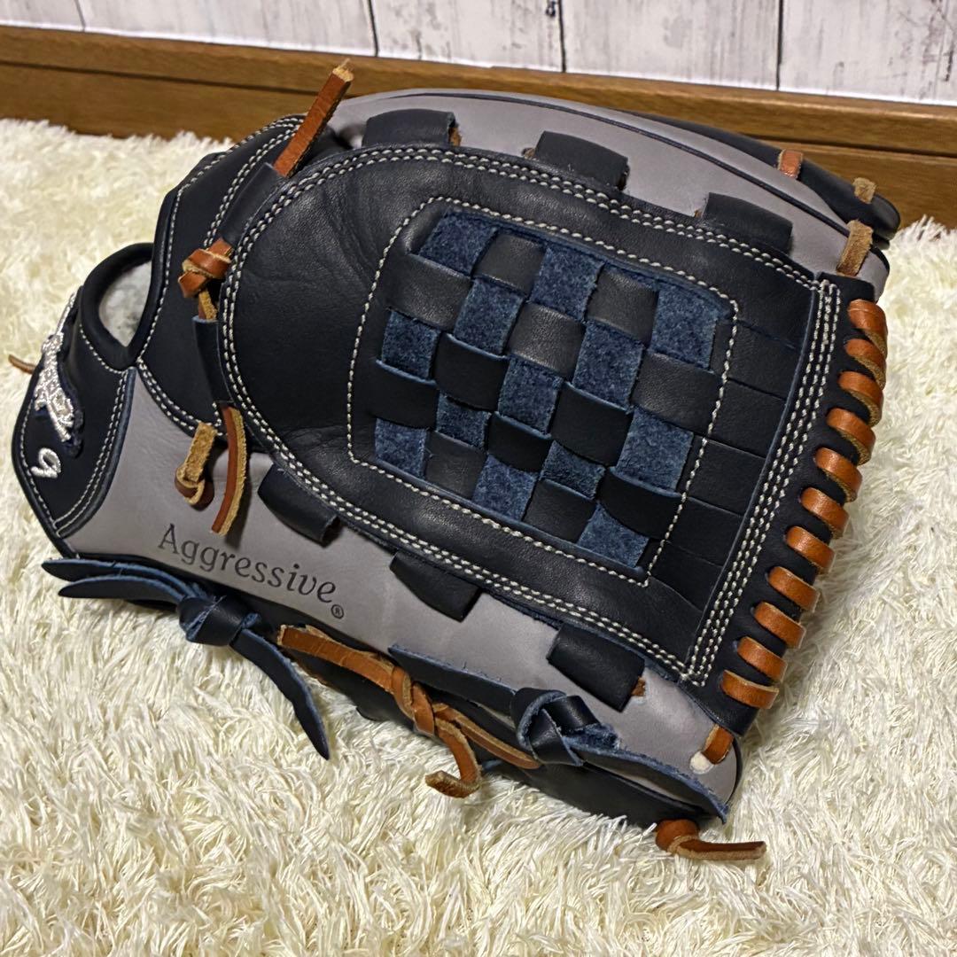 Slugger シルバー　黒　野球　グローブ True Professional