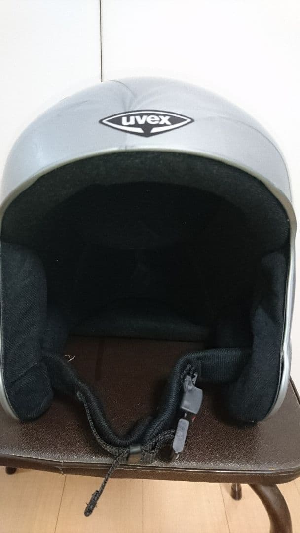 【新品、未使用】UVEX スキー ヘルメット（59〜60cm）