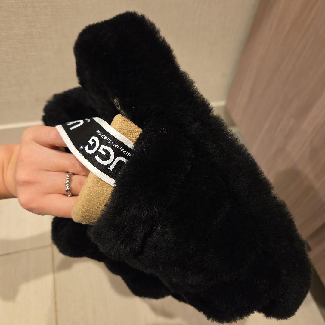UGG ブラック コンフォートサンダル　L サイズ　お値下げしました！