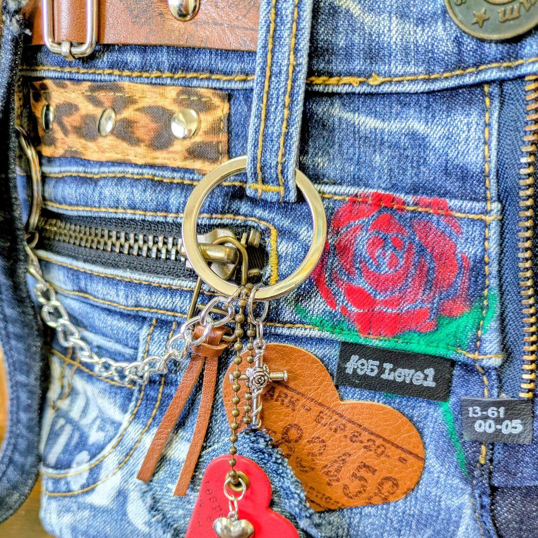 デニムリメイク 2wayトート｜薔薇刺繍×ステンシル・ポケットたくさん・底鋲付き