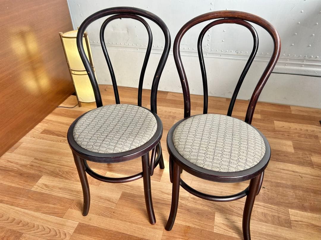 684 ウィンザーチェア 2脚　秋田木工風　ダイニングチェア　ナチュラル　a