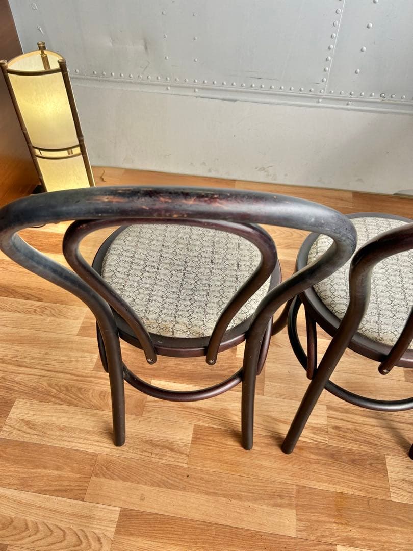 684 ウィンザーチェア 2脚　秋田木工風　ダイニングチェア　ナチュラル　a